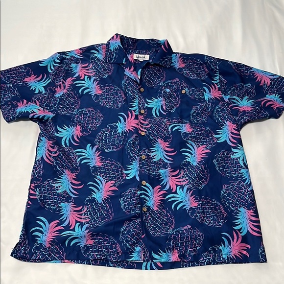 Uzzi Amphibious Gear Pineapple Short Sleeve Button Down - Picture 1 of 5